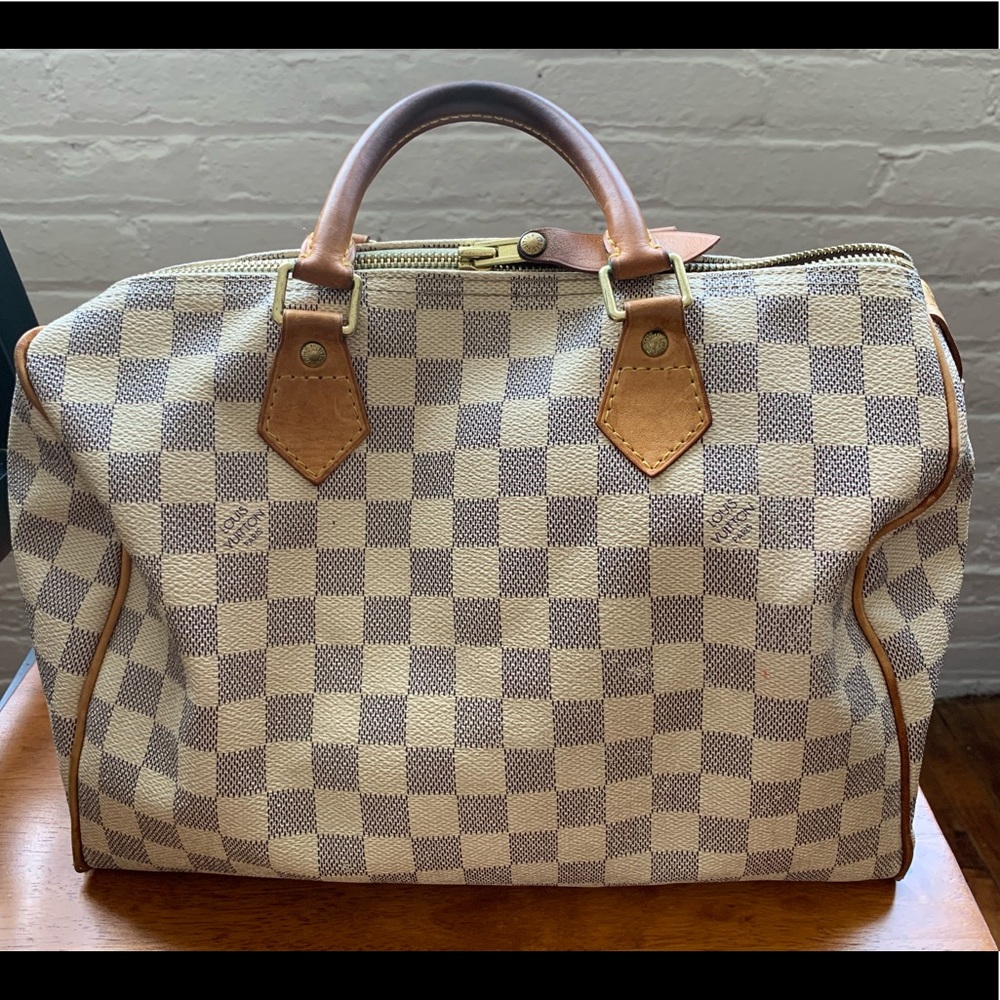 Speedy Louis Vuitton bag